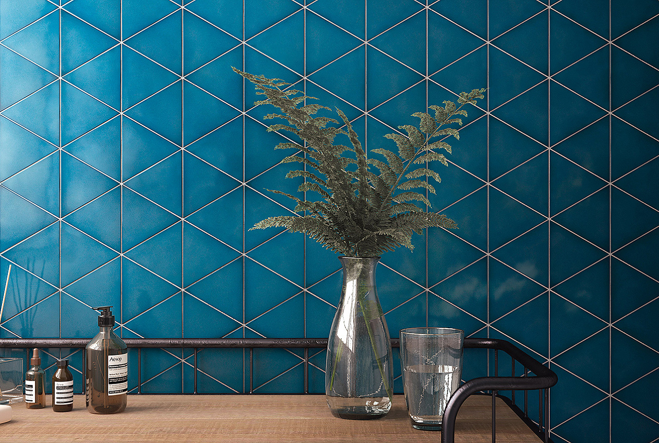 SCALE TRIANGOLO ELECTRIC BLUE
